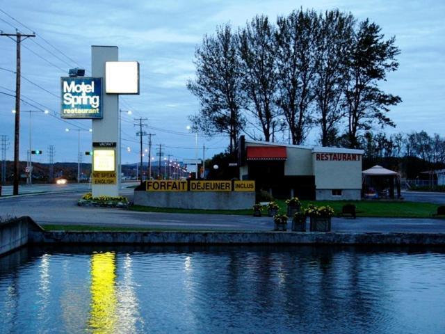 Motel Spring Chateau Richer Eksteriør bilde
